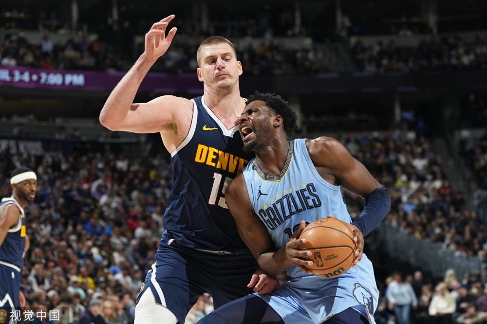 展现出极高 展现出极高