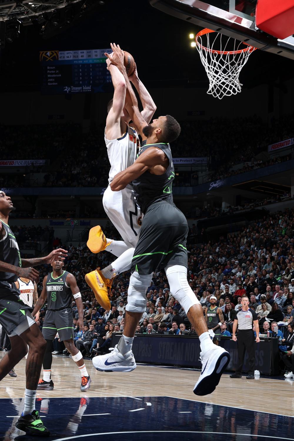 反而让他更 反而让他更